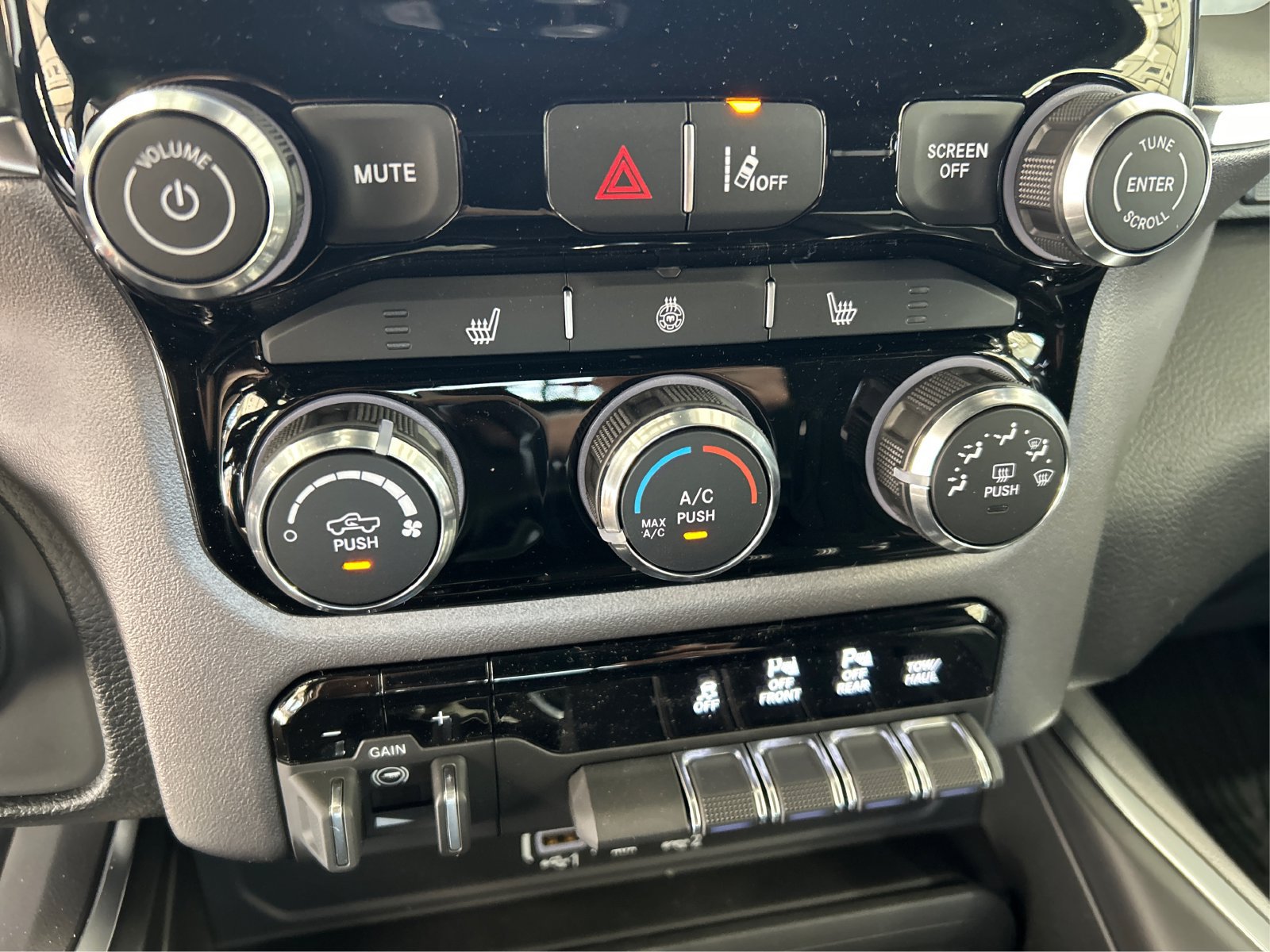 New 2026 RAM 1500 Big Horn AWD/4WD image 26
