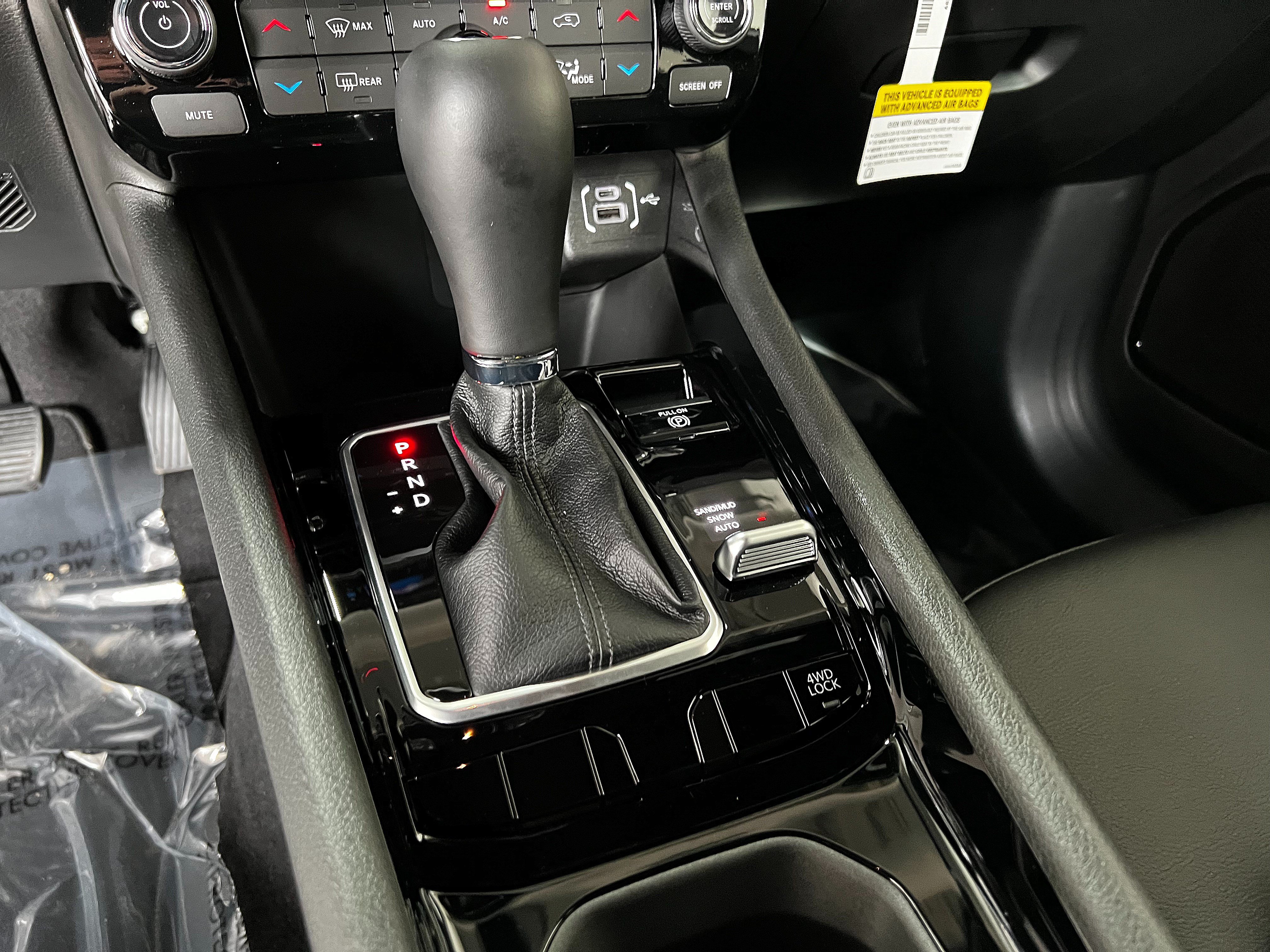New 2026 Jeep Compass Limited AWD/4WD image 17