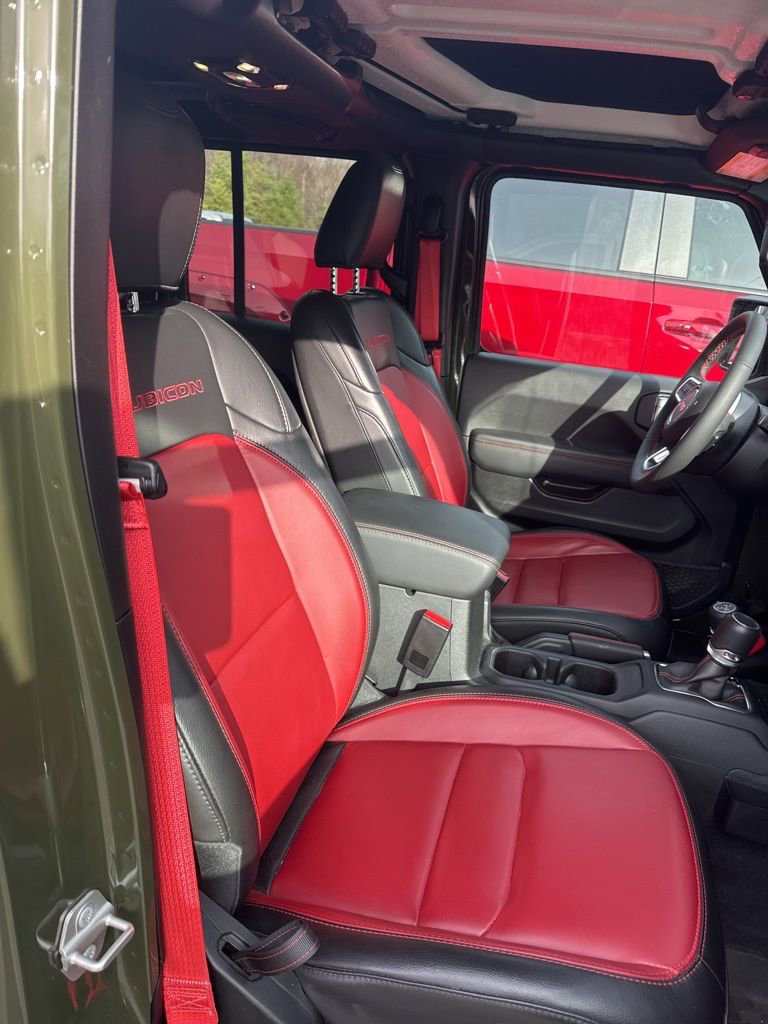 Used 2023 Jeep Wrangler Unlimited Rubicon 4xe image 13
