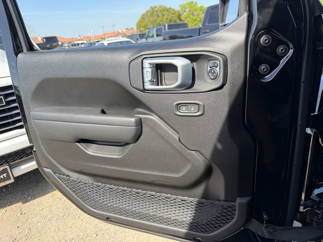 New 2026 Jeep Gladiator Sport AWD/4WD image 15
