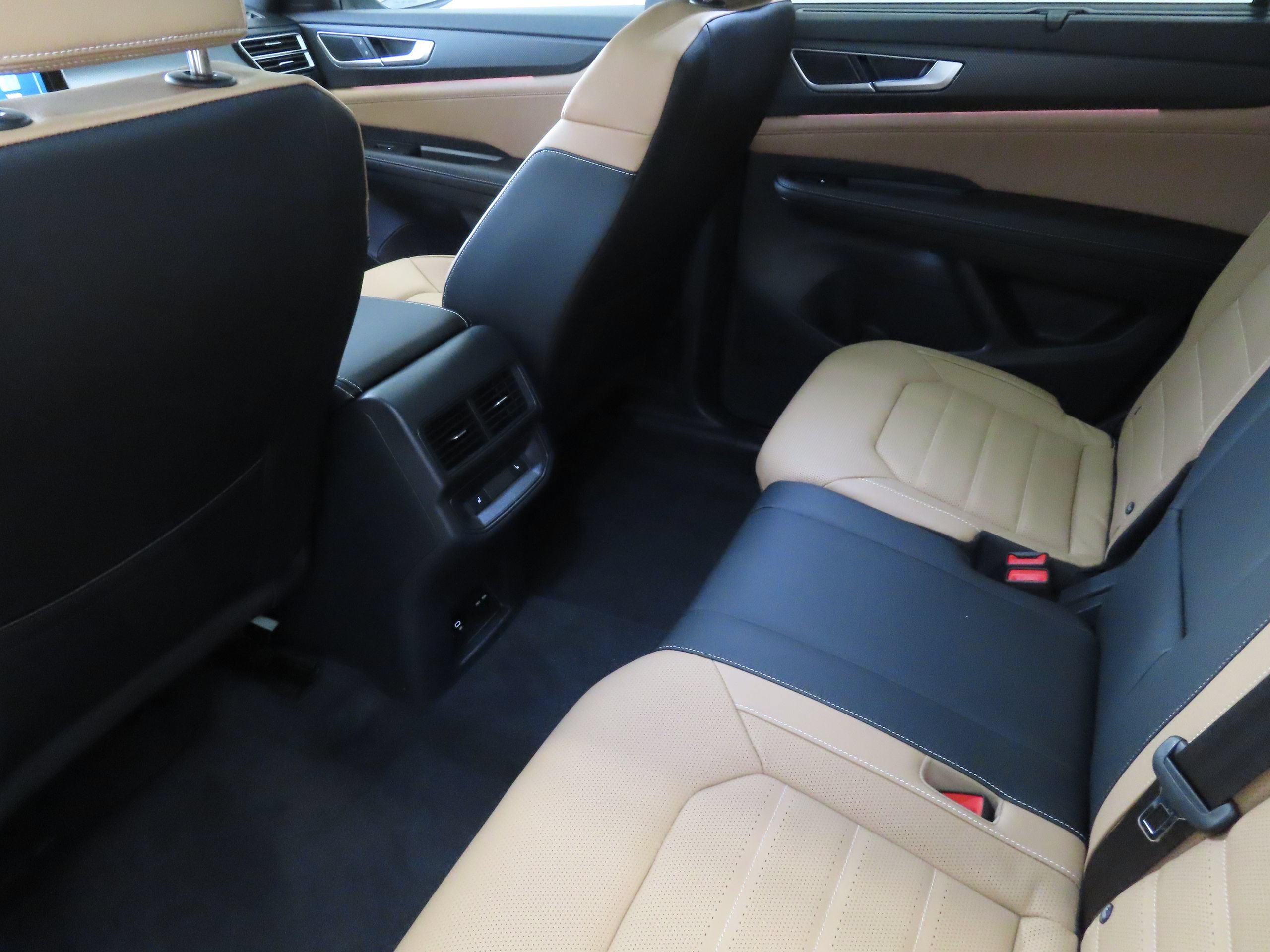 New 2026 Volkswagen Atlas Cross Sport SEL AWD/4WD image 22