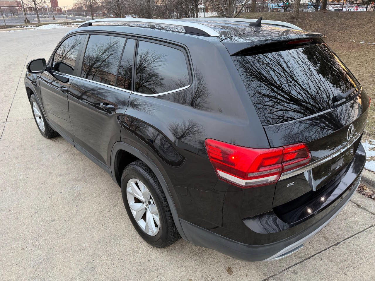 Used 2018 Volkswagen Atlas SE FWD image 4