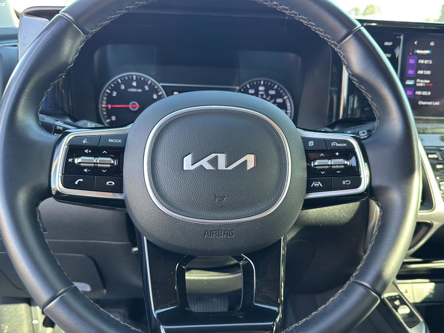 Used 2022 Kia Sorento S image 17