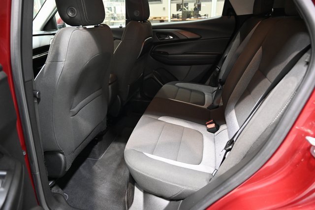 Used 2023 Chevrolet TrailBlazer LT w/ Convenience Package image 11