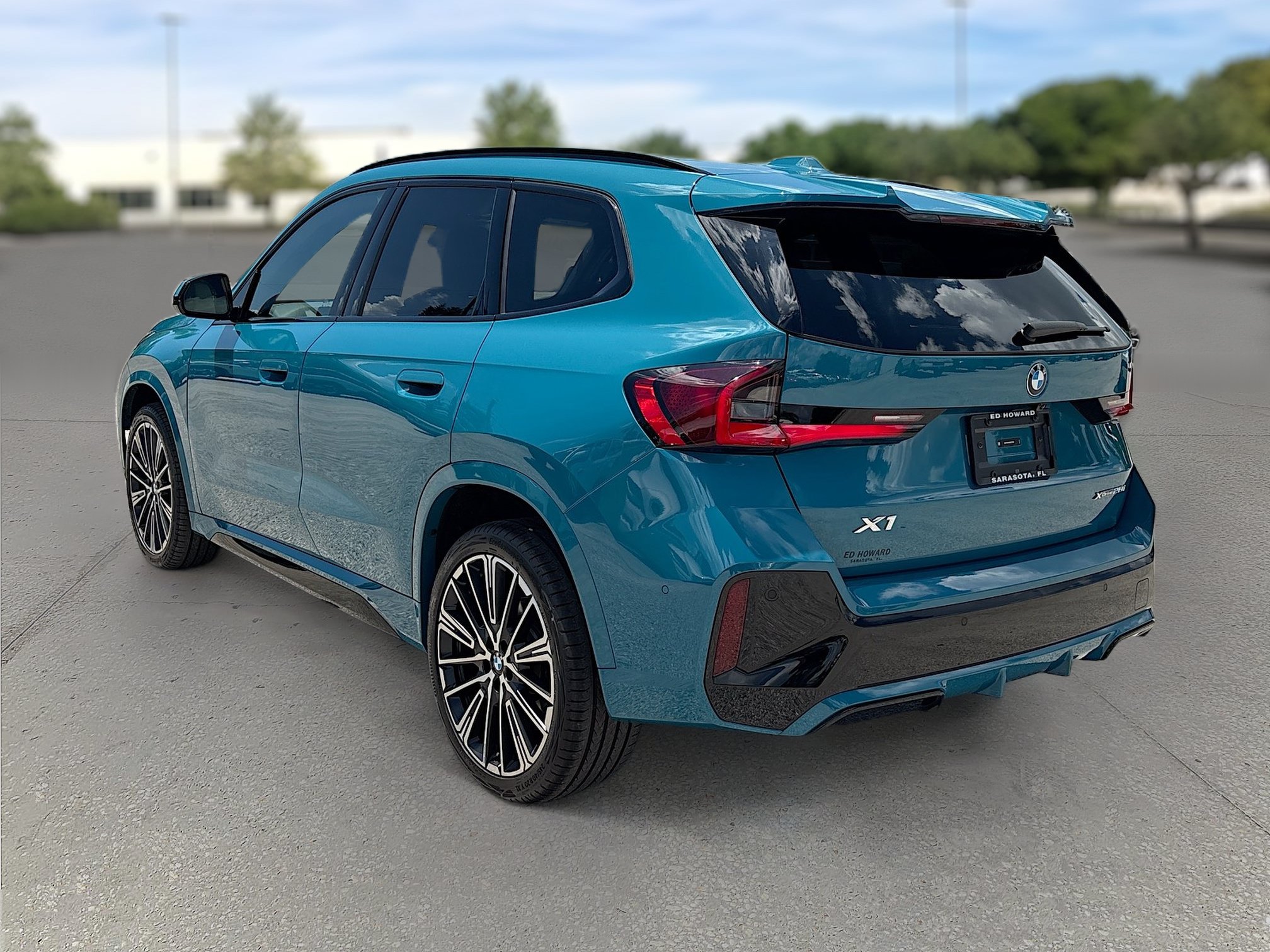 Used 2024 BMW X1 xDrive28i AWD/4WD image 6