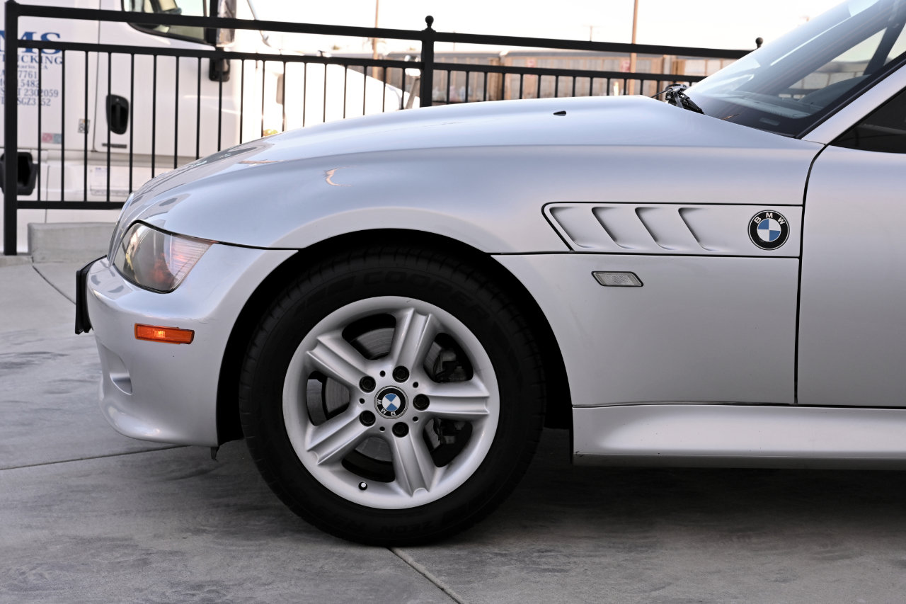 Used 2000 BMW Z3 2.5i image 24