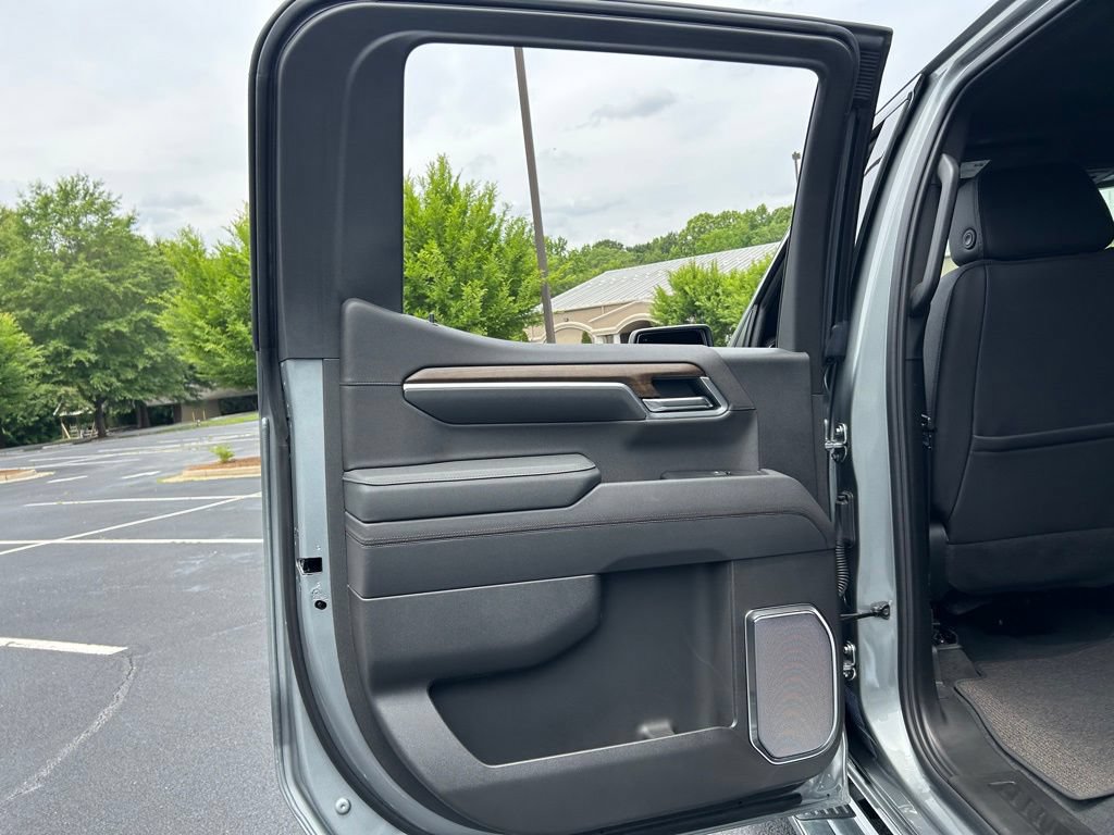 Used 2026 Chevrolet Silverado 1500 High Country w/ LPO, Dark Essentials Package AWD/4WD image 61