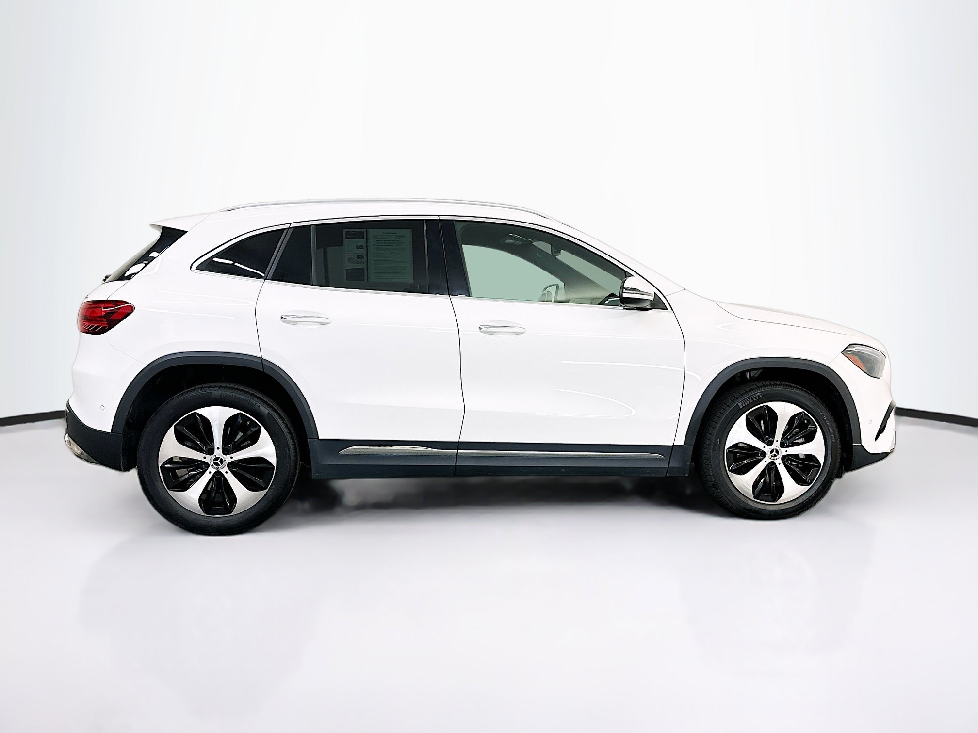 Used 2025 Mercedes-Benz GLA 250 4MATIC image 10