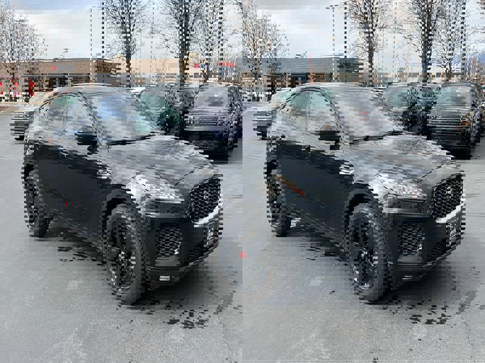 Used 2019 Jaguar E-PACE R-Dynamic SE image 5