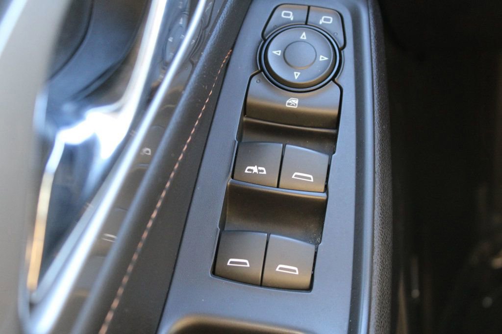 Used 2018 Chevrolet Traverse LT image 27