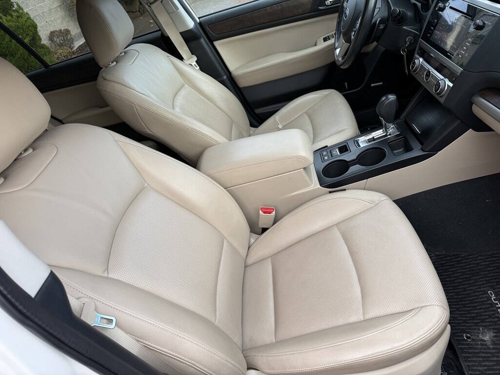 Used 2015 Subaru Outback 2.5i Limited AWD/4WD image 12