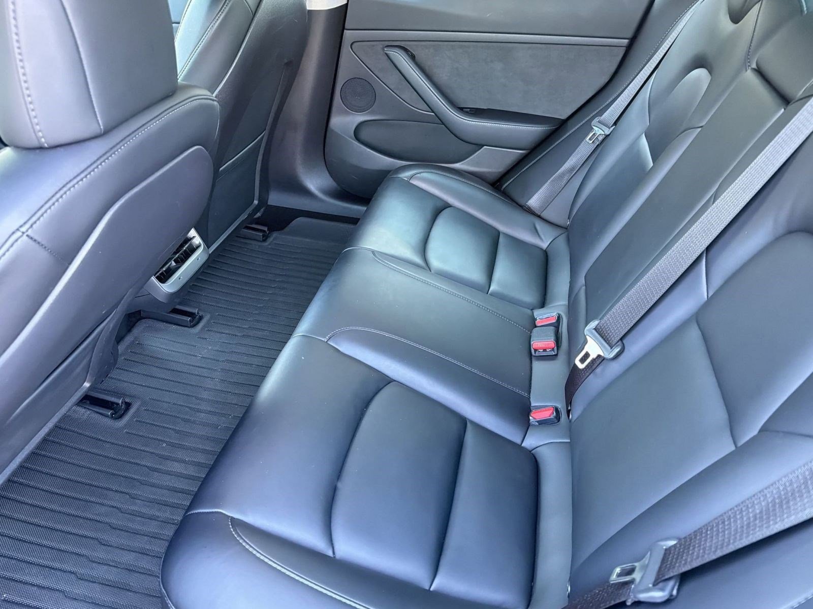 Used 2021 Tesla Model 3 Performance AWD/4WD image 24