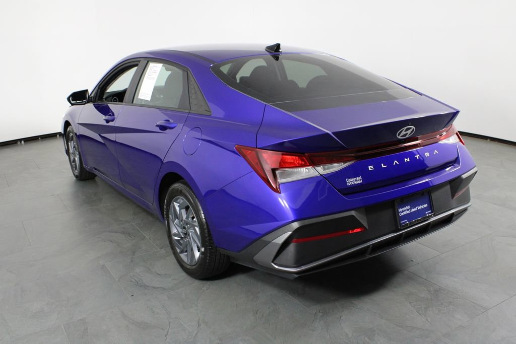 Certified 2024 Hyundai Elantra SEL FWD image 4