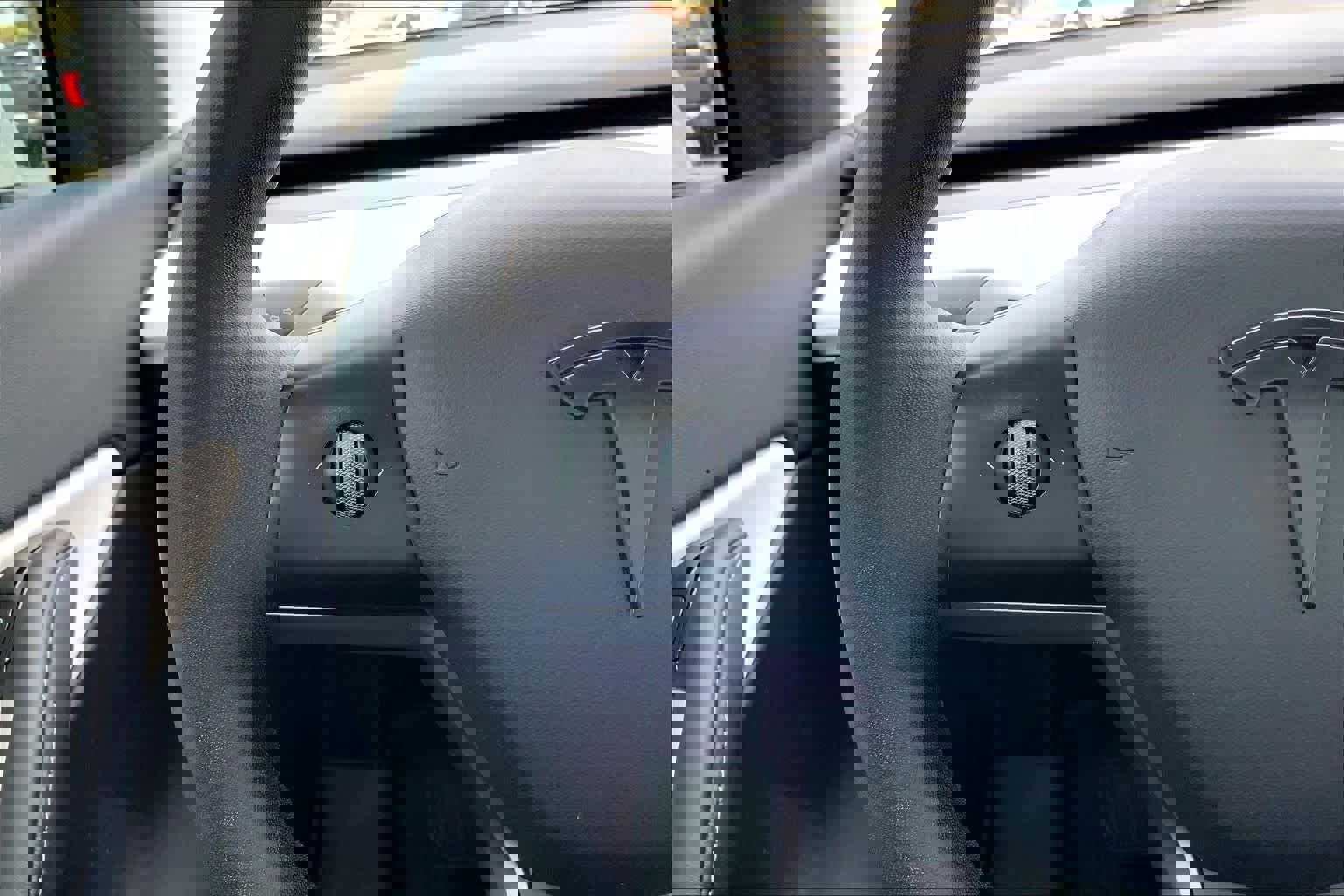 Used 2021 Tesla Model Y Long Range image 22