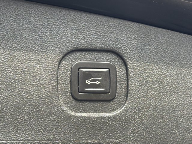 Used 2017 GMC Terrain SLT w/ Open Road Package FWD image 21