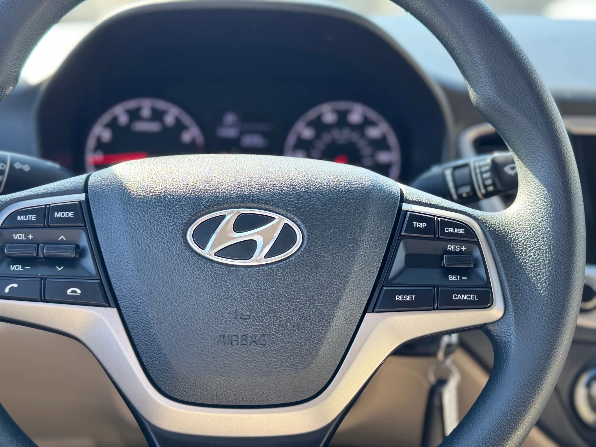 Used 2019 Hyundai Accent SE FWD image 12
