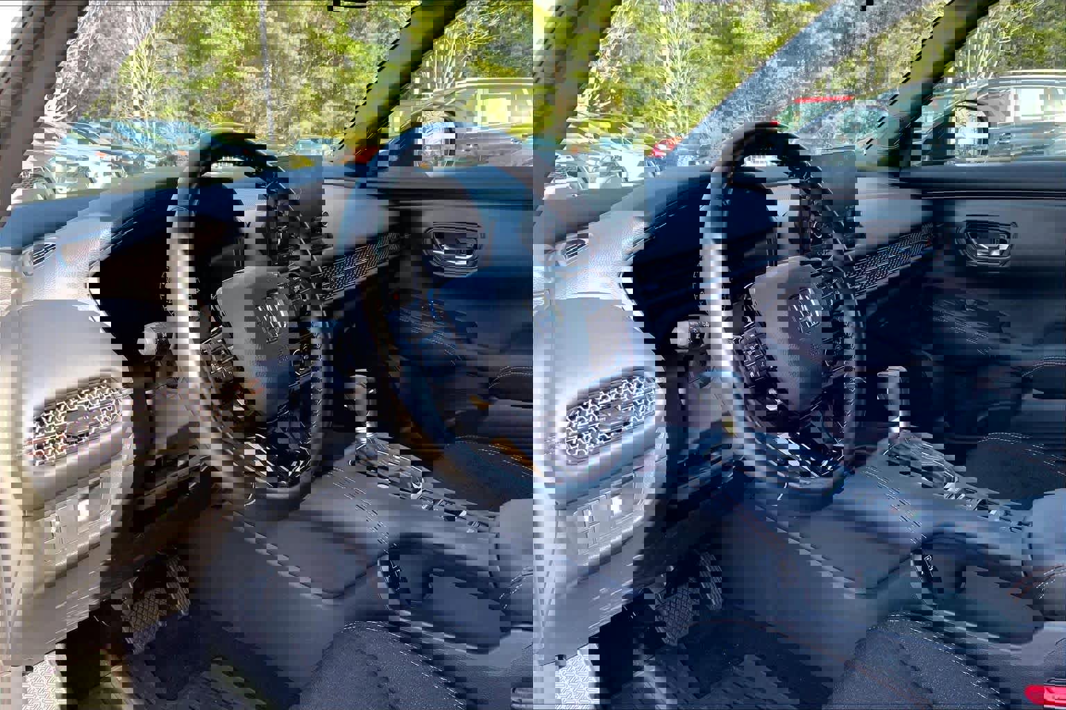 Used 2025 Honda HR-V Sport image 17