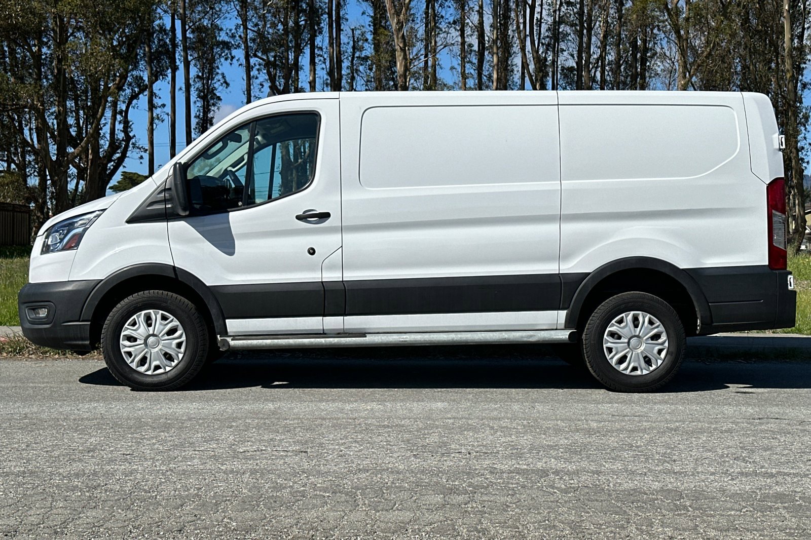 Used 2023 Ford Transit 250 Low Roof image 2