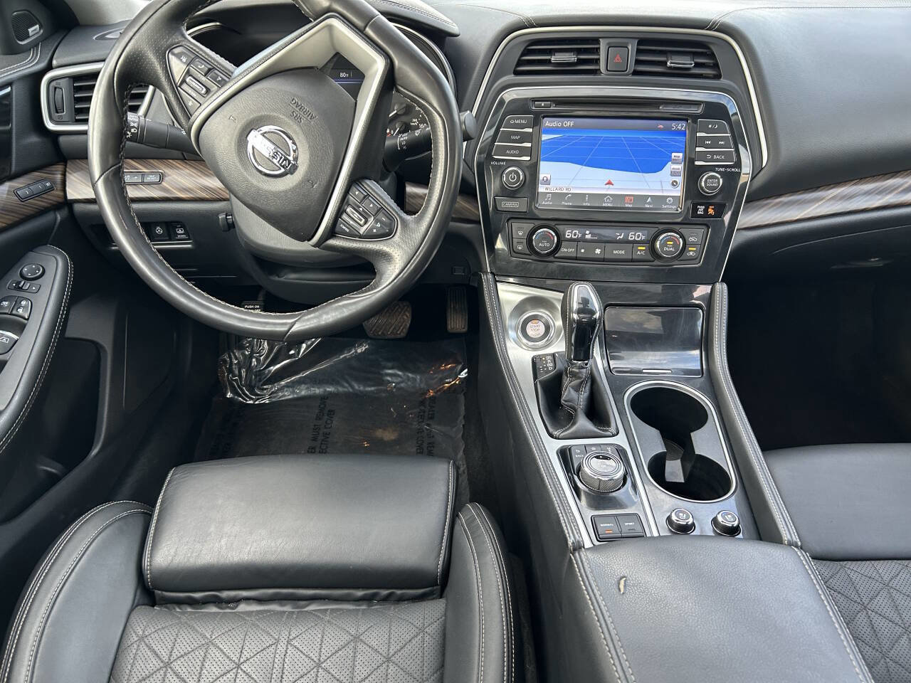 Used 2017 Nissan Maxima Platinum image 16