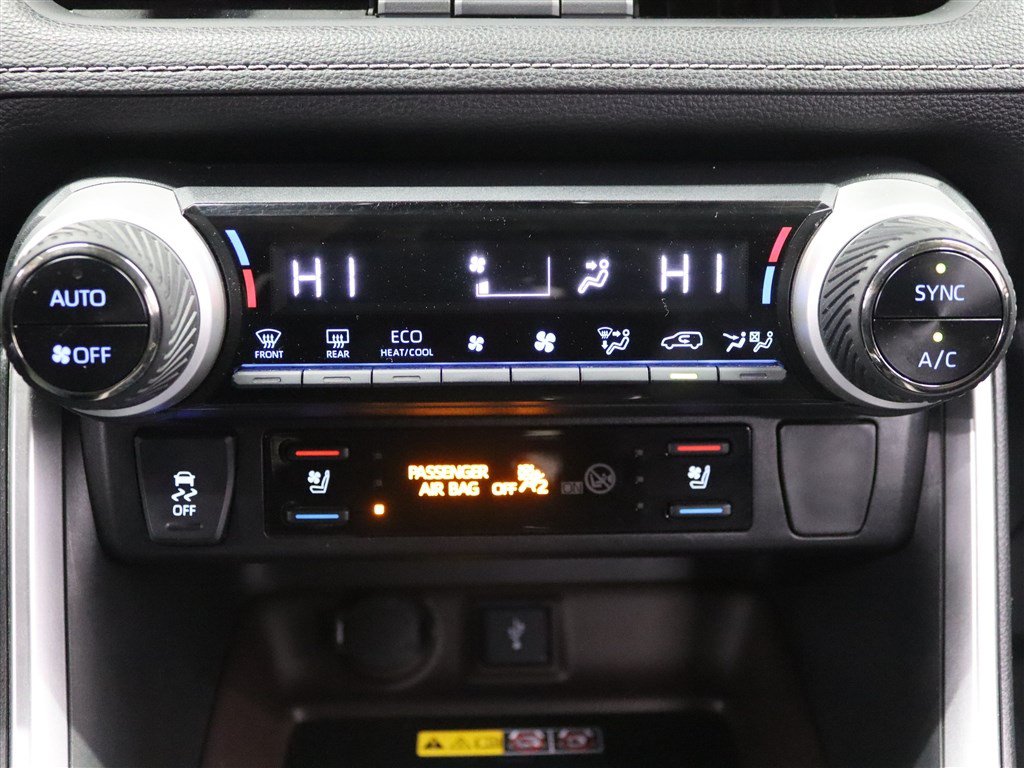 Used 2022 Toyota RAV4 Limited AWD/4WD image 27