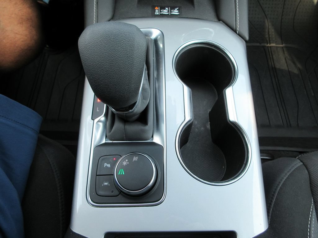 Used 2024 Chevrolet Blazer LT w/ Convenience Package FWD image 28