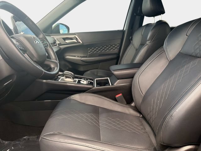 Used 2024 Mitsubishi Outlander SEL FWD image 17