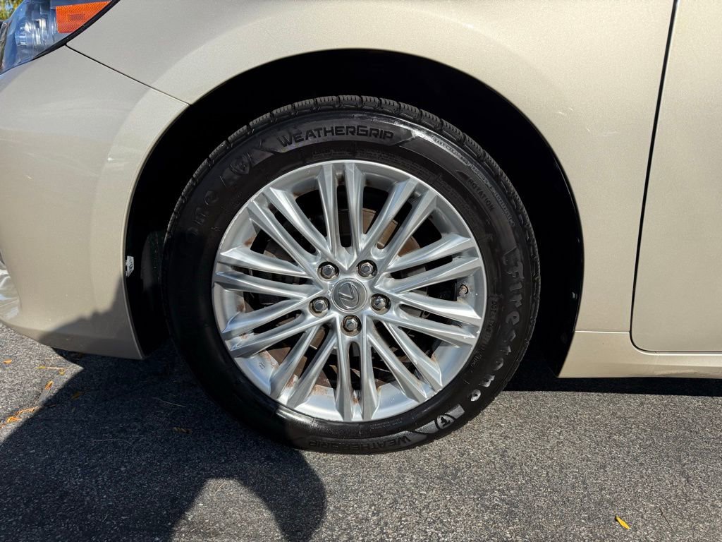 Used 2013 Lexus ES 350 image 24