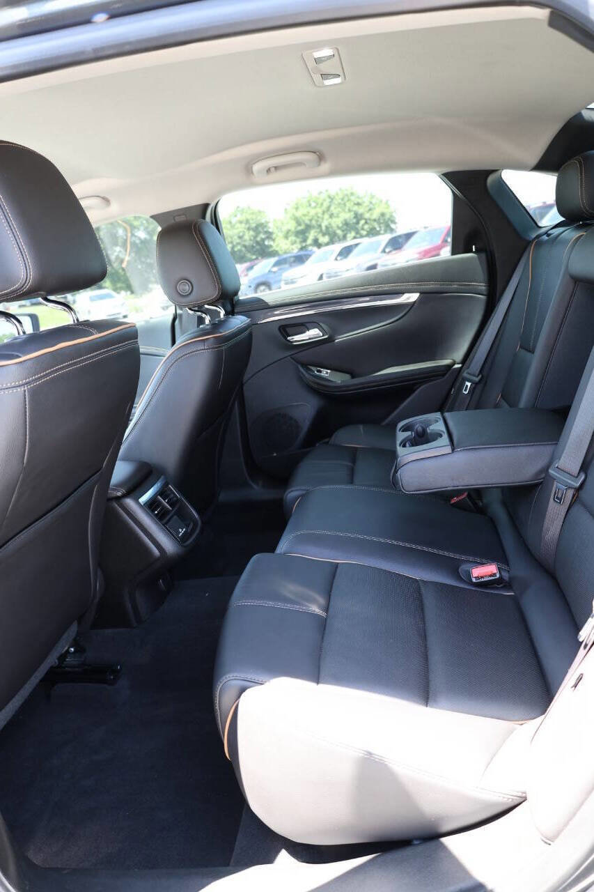 Used 2019 Chevrolet Impala Premier FWD image 17