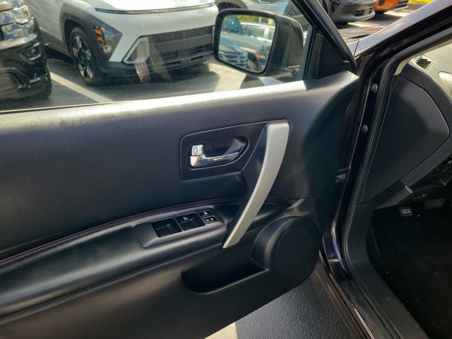 Used 2013 Nissan Rogue SL AWD/4WD image 20