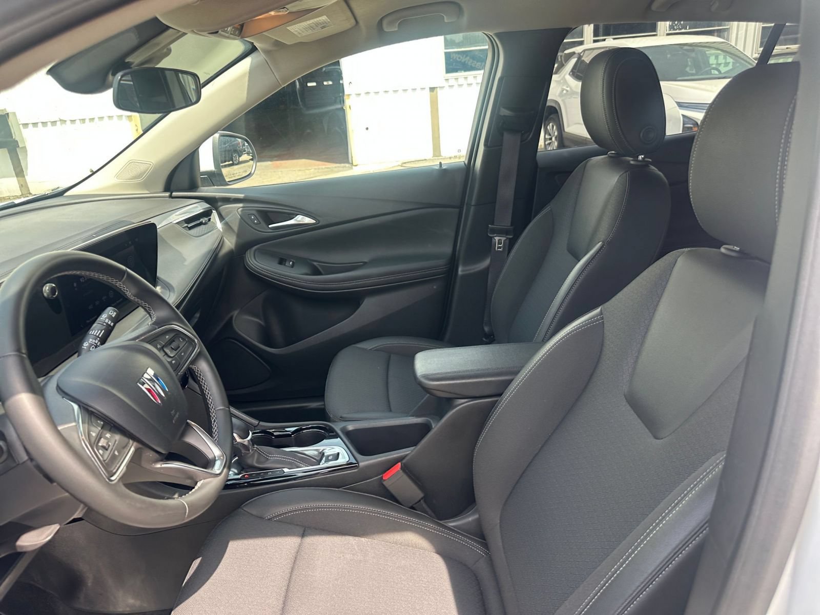Used 2025 Buick Encore GX Preferred image 25