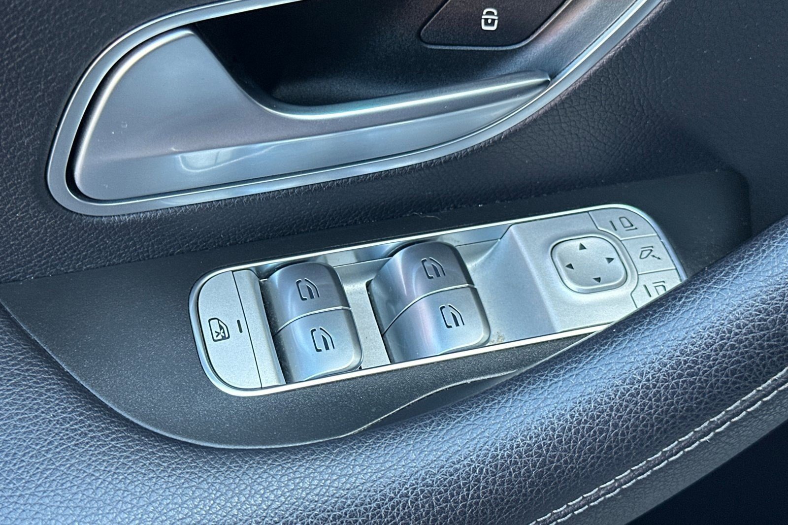 Used 2020 Mercedes-Benz GLS 450 4MATIC image 13