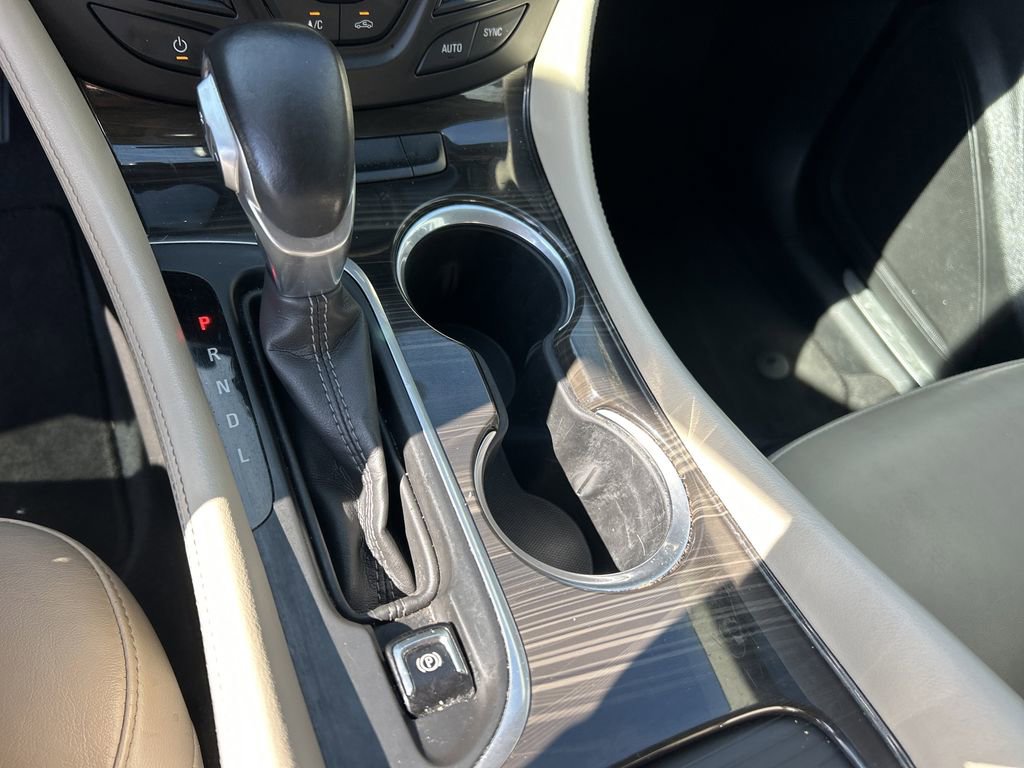 Used 2020 Buick Envision Essence image 26