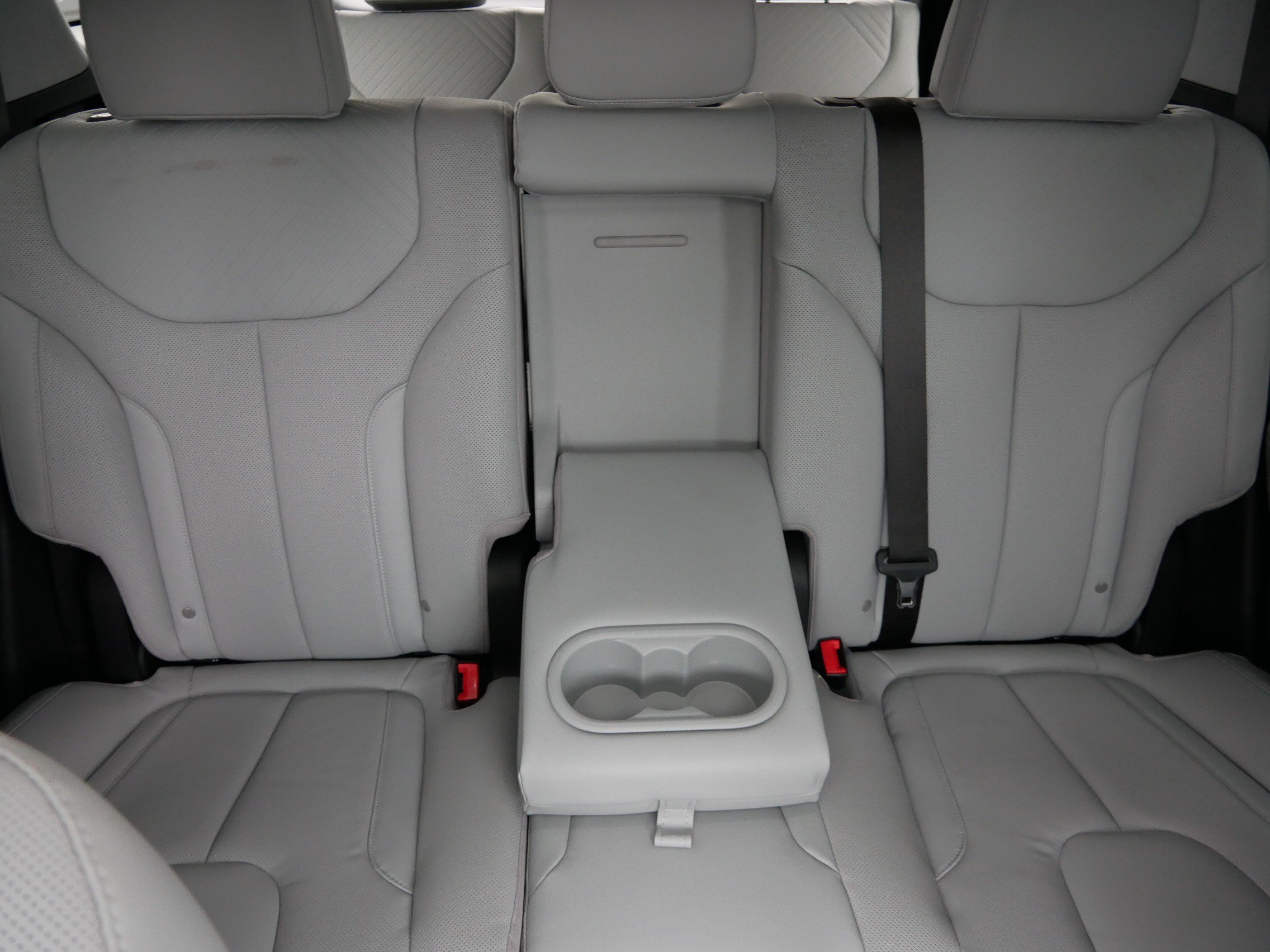 Used 2024 Hyundai Palisade SEL AWD/4WD image 13