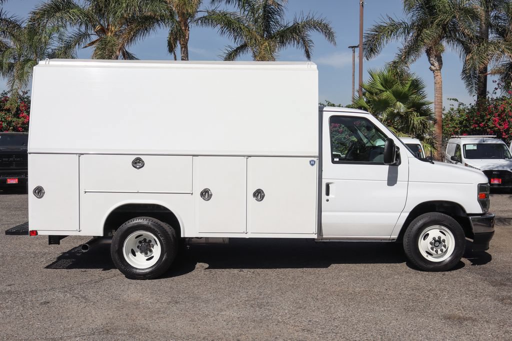 Used 2024 Ford E-350 and Econoline 350 Super Duty w/ Power Windows & Locks Group RWD image 11