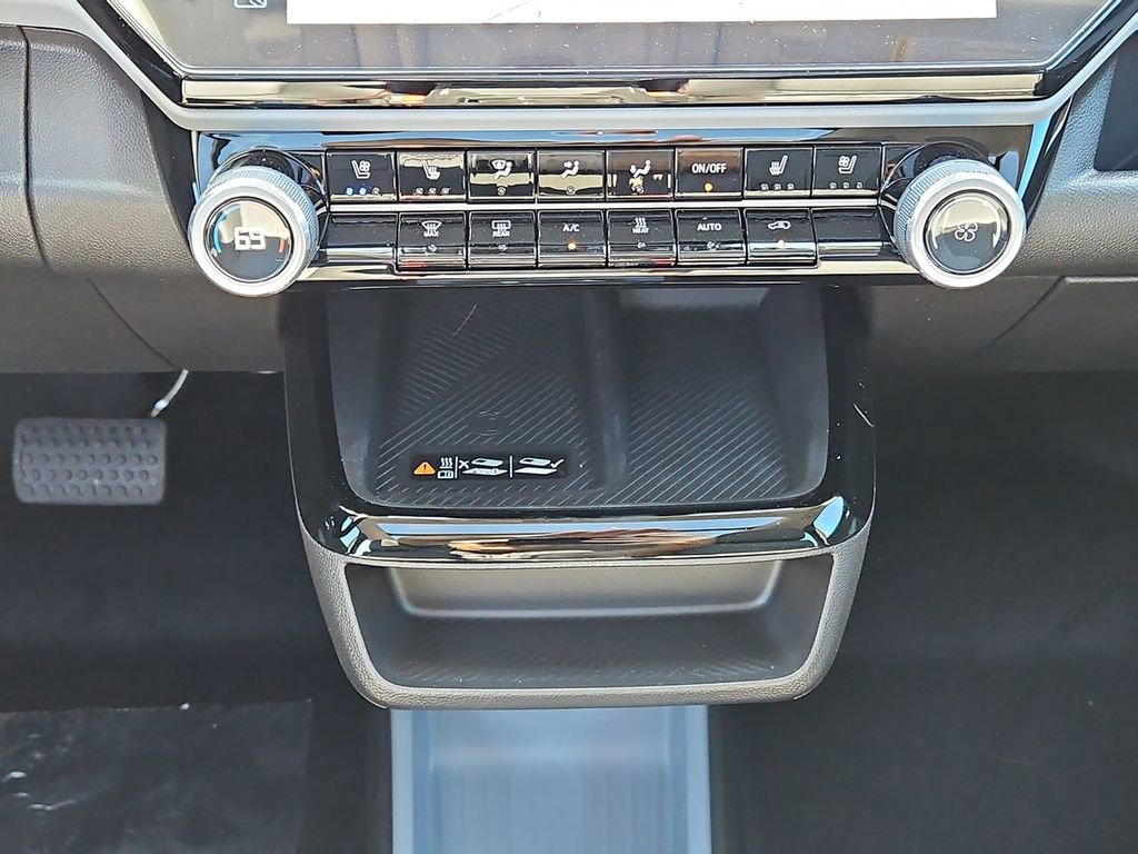 New 2027 Chevrolet Bolt RS w/ Technology Package image 6