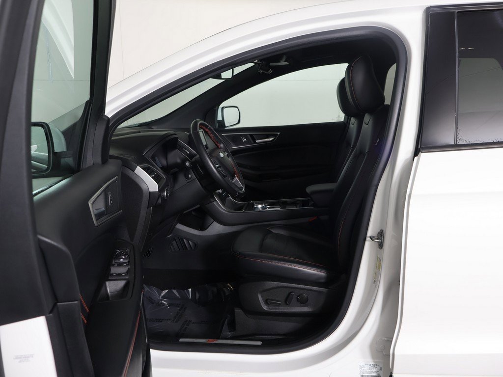 Used 2022 Ford Edge ST-Line w/ Class II Trailer Tow Package image 28