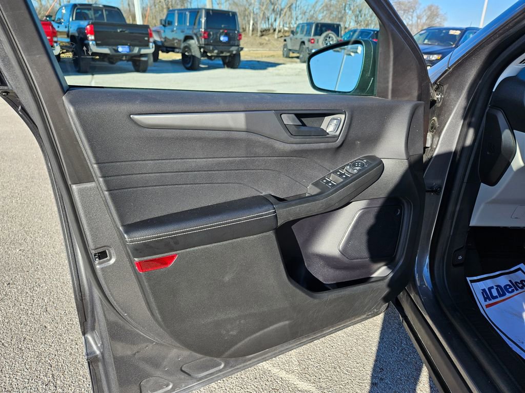 Used 2023 Ford Escape Active image 21