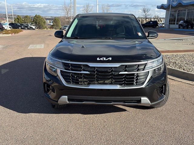 Used 2024 Kia Seltos LX video 2