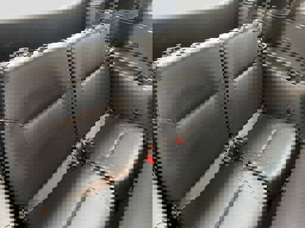 Used 2022 Mitsubishi Outlander SE image 35