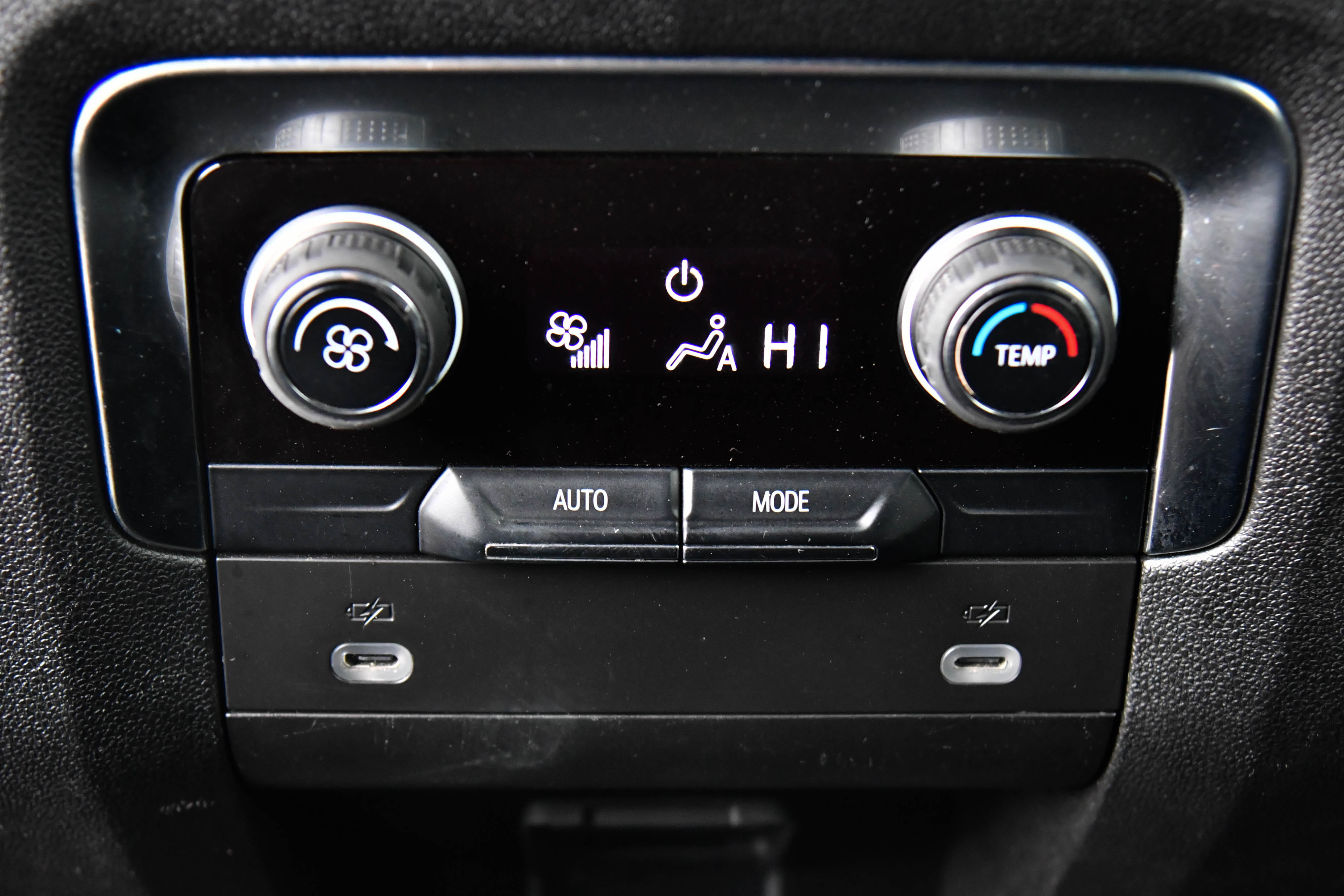 Used 2024 Chevrolet Tahoe LT image 40