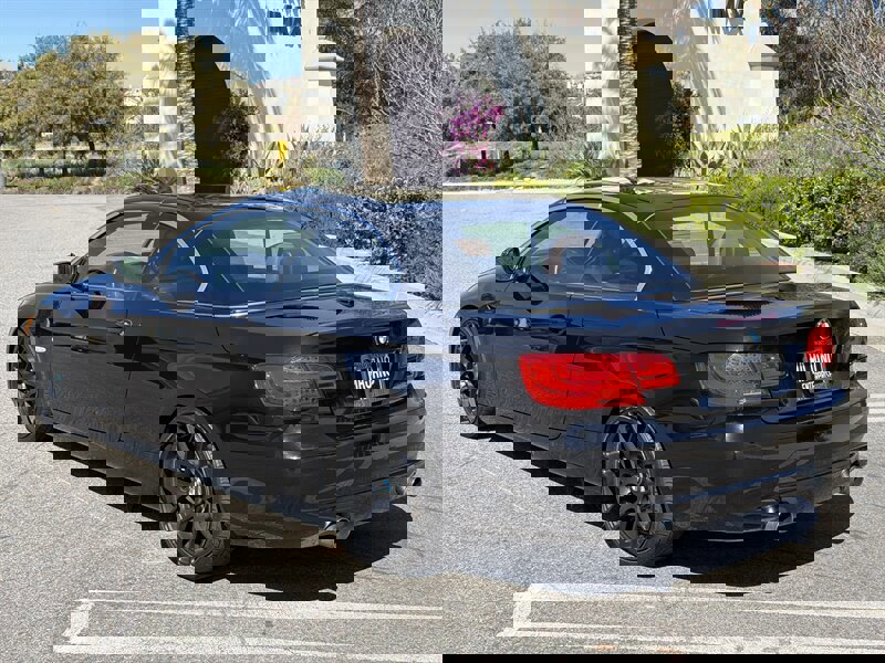 Used 2011 BMW 335i Convertible image 12