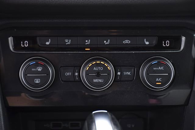 Used 2018 Volkswagen Tiguan SE FWD image 14