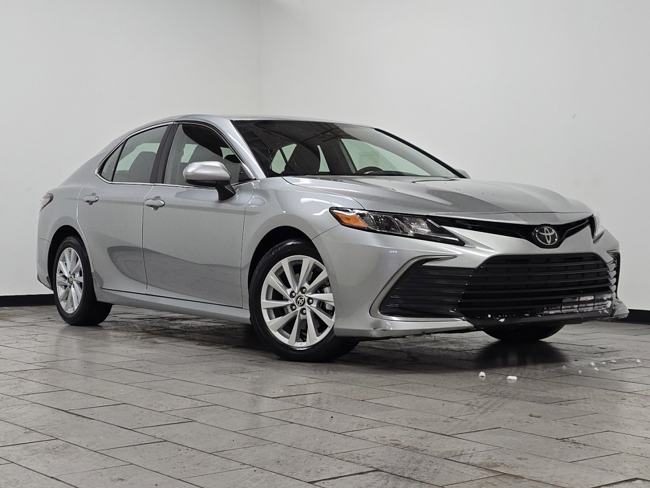 Certified 2023 Toyota Camry LE image 2