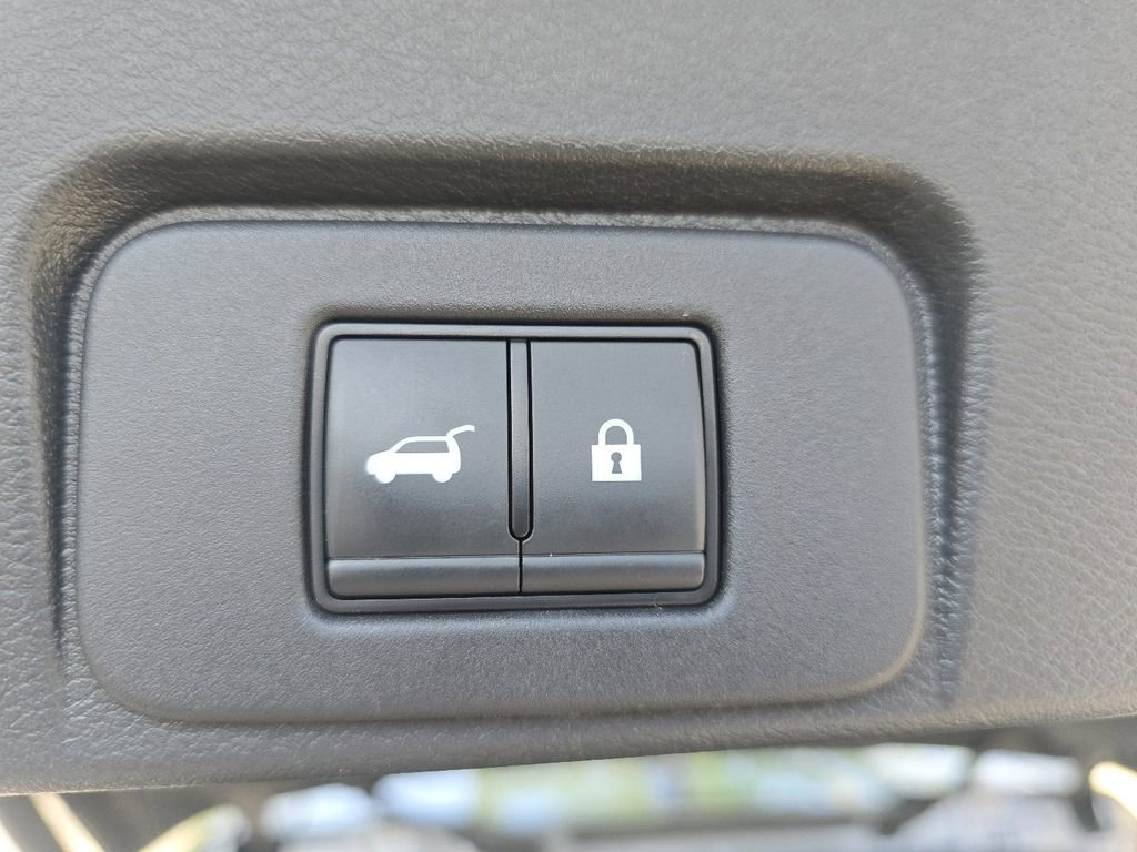 Used 2023 Nissan Rogue SV w/ SV Premium B Package AWD/4WD image 19