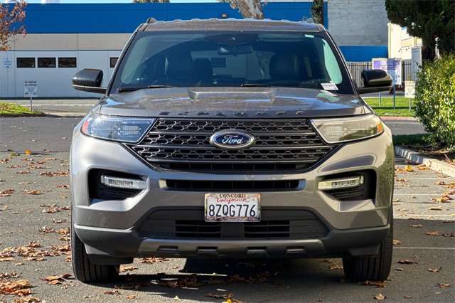 Used 2022 Ford Explorer XLT w/ Equipment Group 202A image 9