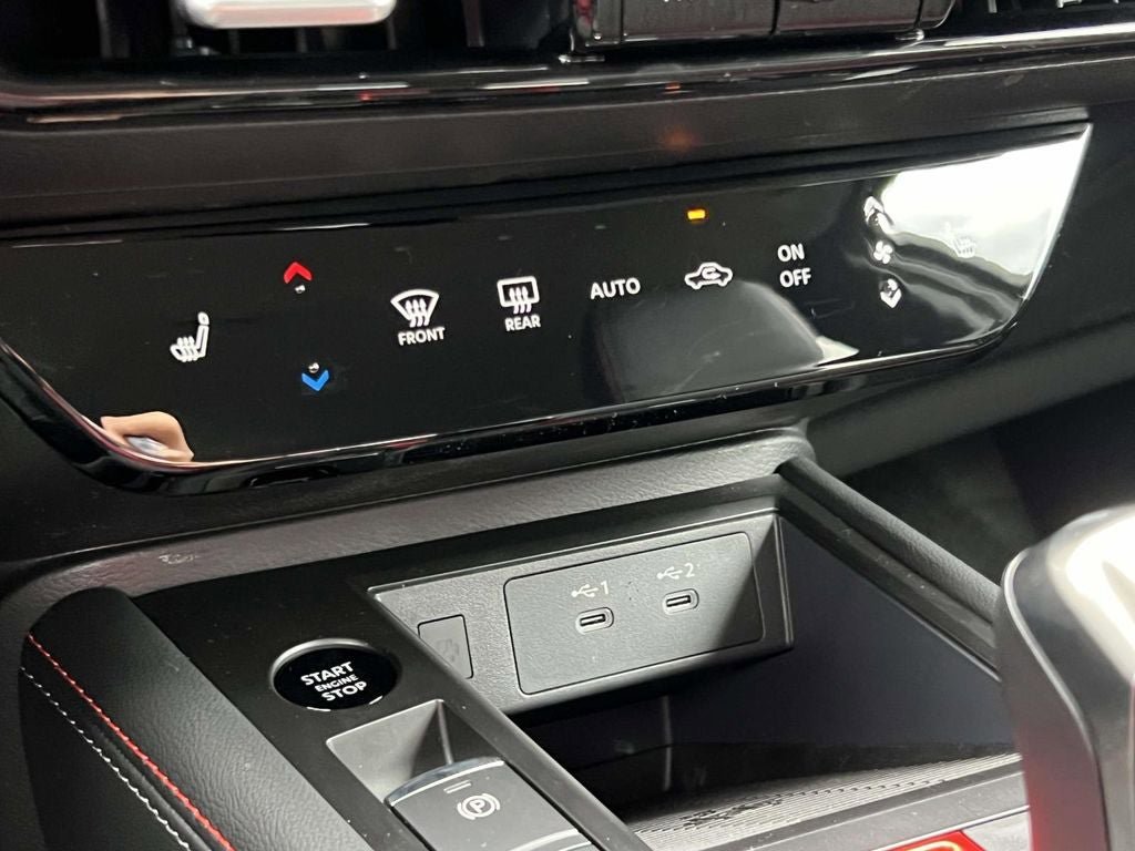 New 2026 Nissan Kicks SR w/ Illumination Package AWD/4WD image 15