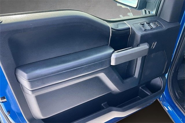 Used 2017 Ford F150 Raptor w/ Equipment Group 801A Mid image 15