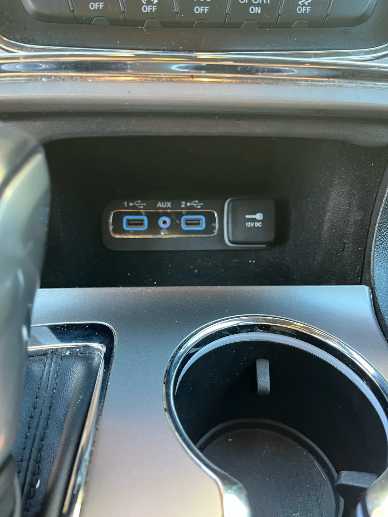 Used 2018 Jeep Grand Cherokee Altitude AWD/4WD image 12
