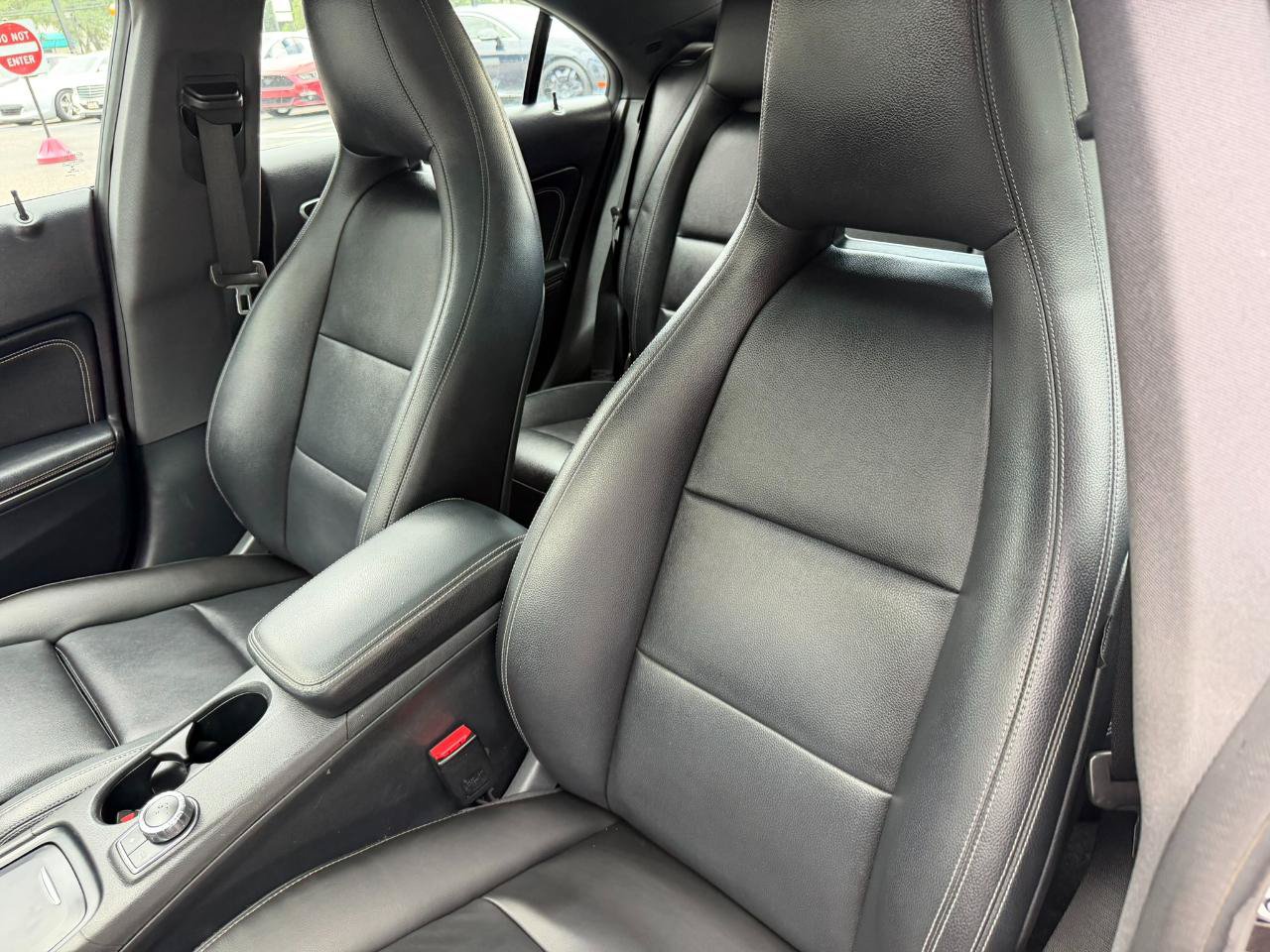 Used 2016 Mercedes-Benz CLA 250 image 21