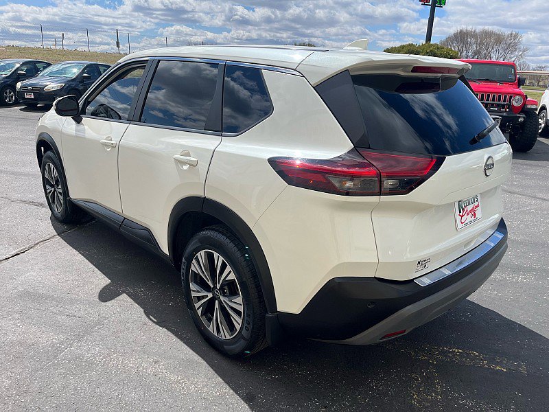 Used 2023 Nissan Rogue SV AWD/4WD image 6